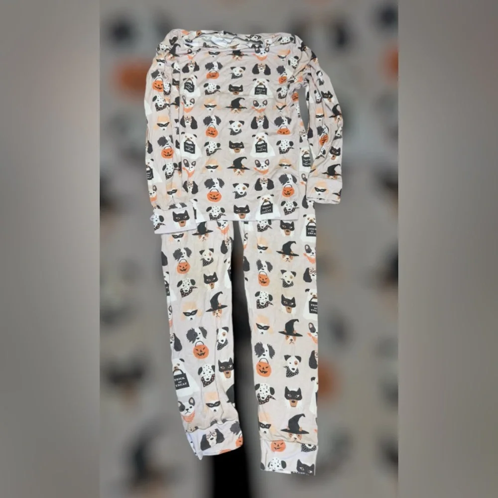 Harper Handmade Two Piece Pajamas SZ 8 Halloween Dogs